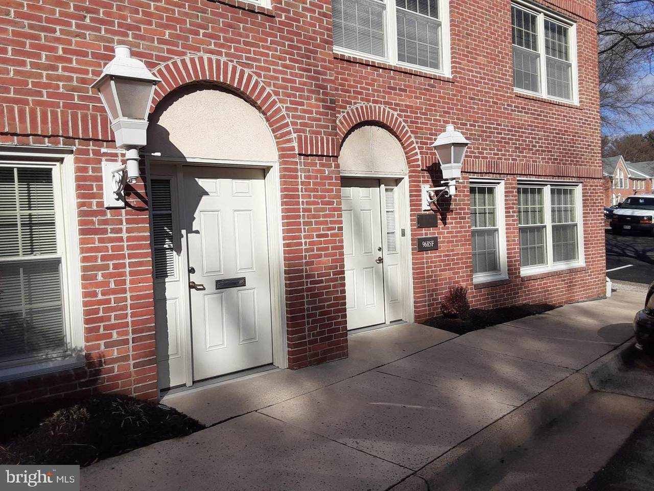 9685 Main Street - Photo 1