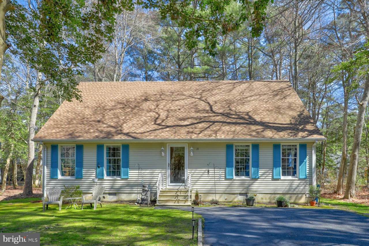 11 Camelot Circle - Photo 1