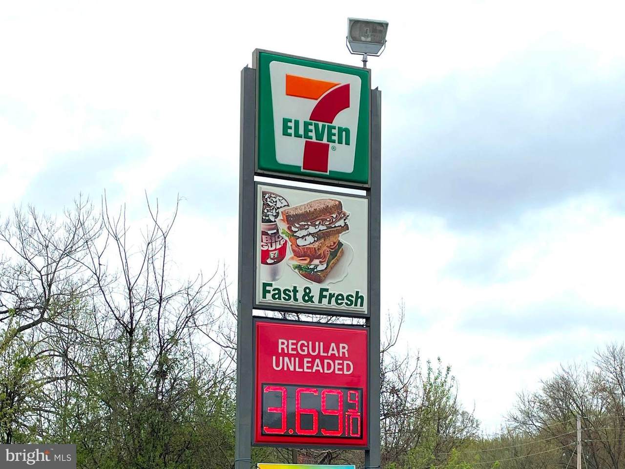 2400 Pleasantville Road - Photo 1