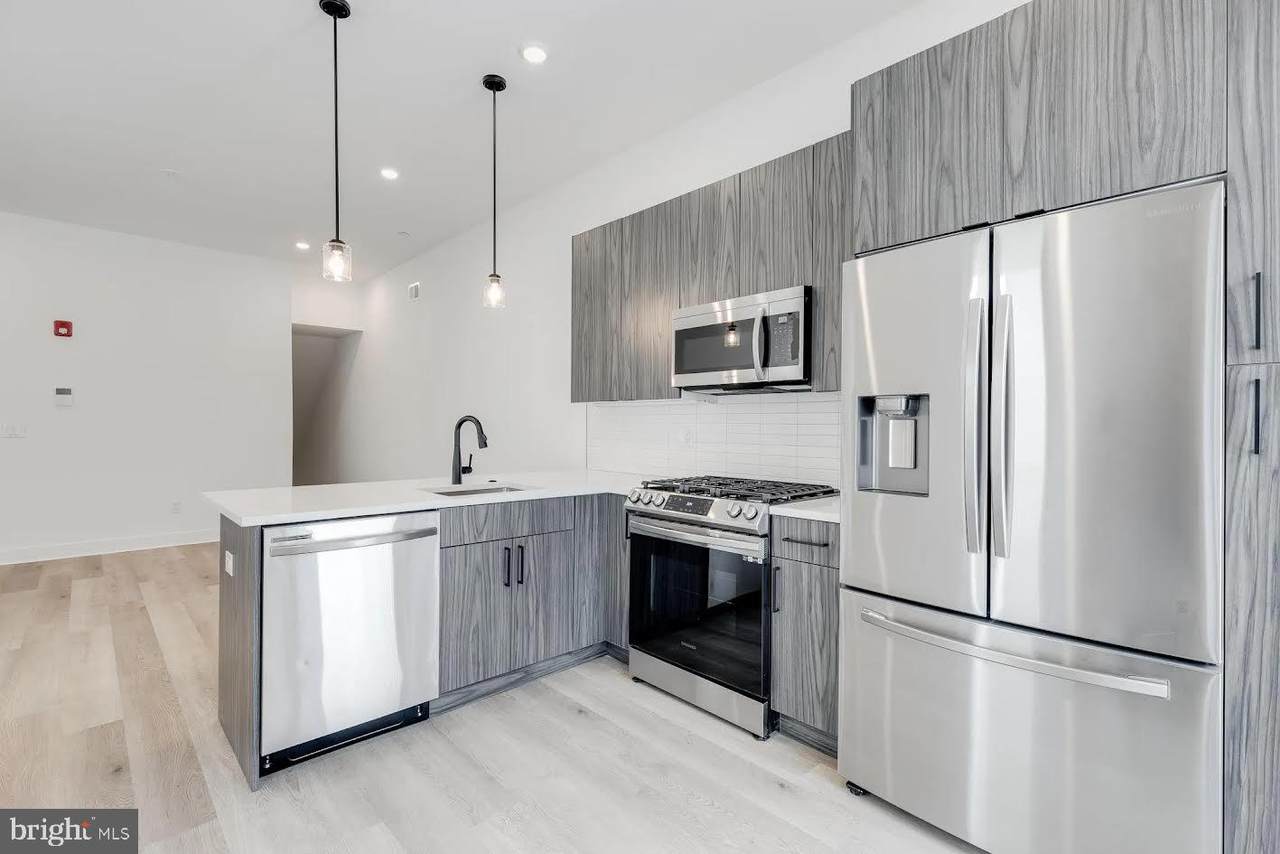 1339 20TH Street - Photo 1