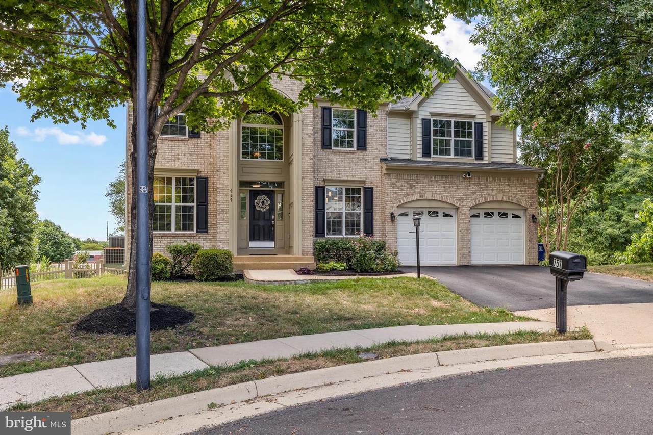 757 Hardy Court - Photo 1