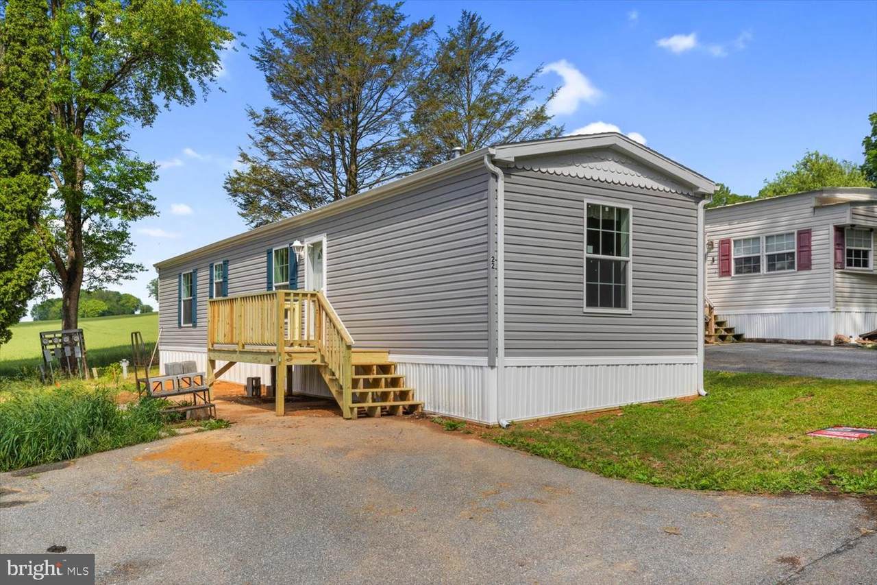 22 Ashton Dr - Photo 1