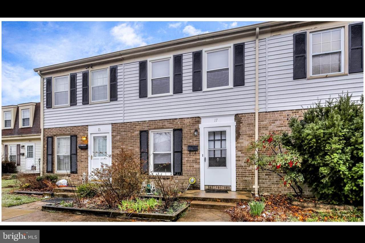 17 Stewarton - Photo 1