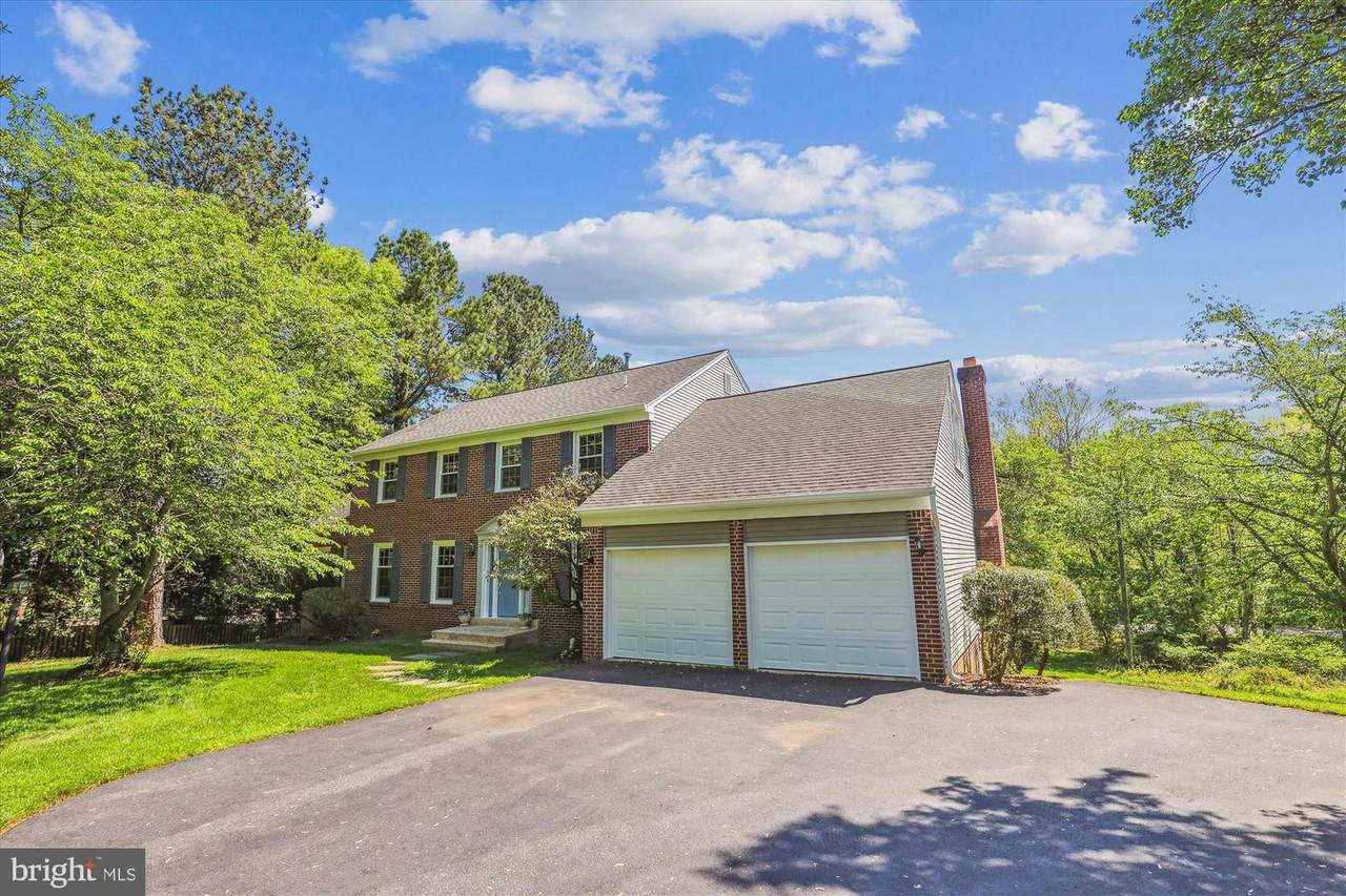9907 Rosewood Hill Circle - Photo 1