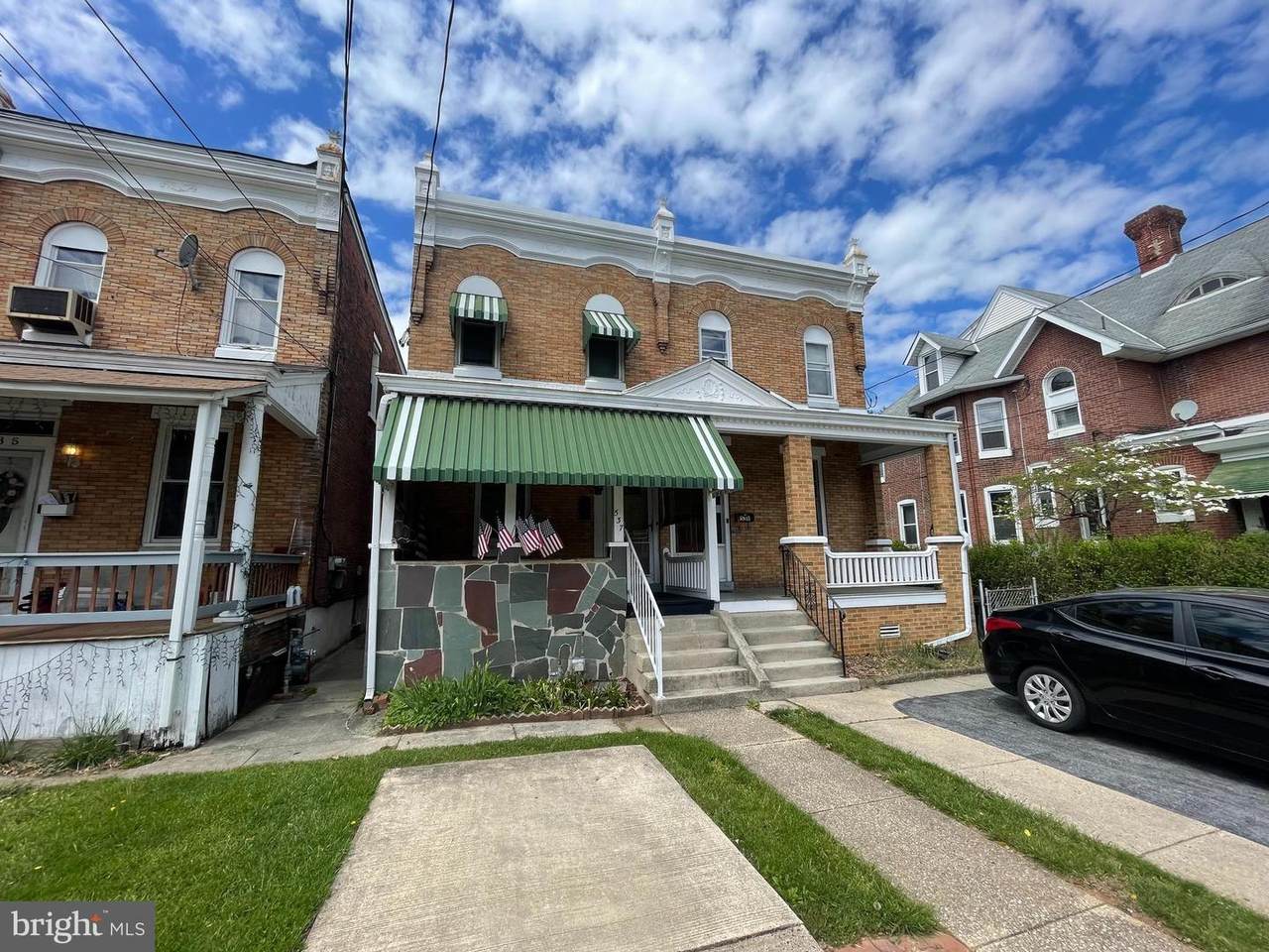 537 Walnut Street - Photo 1