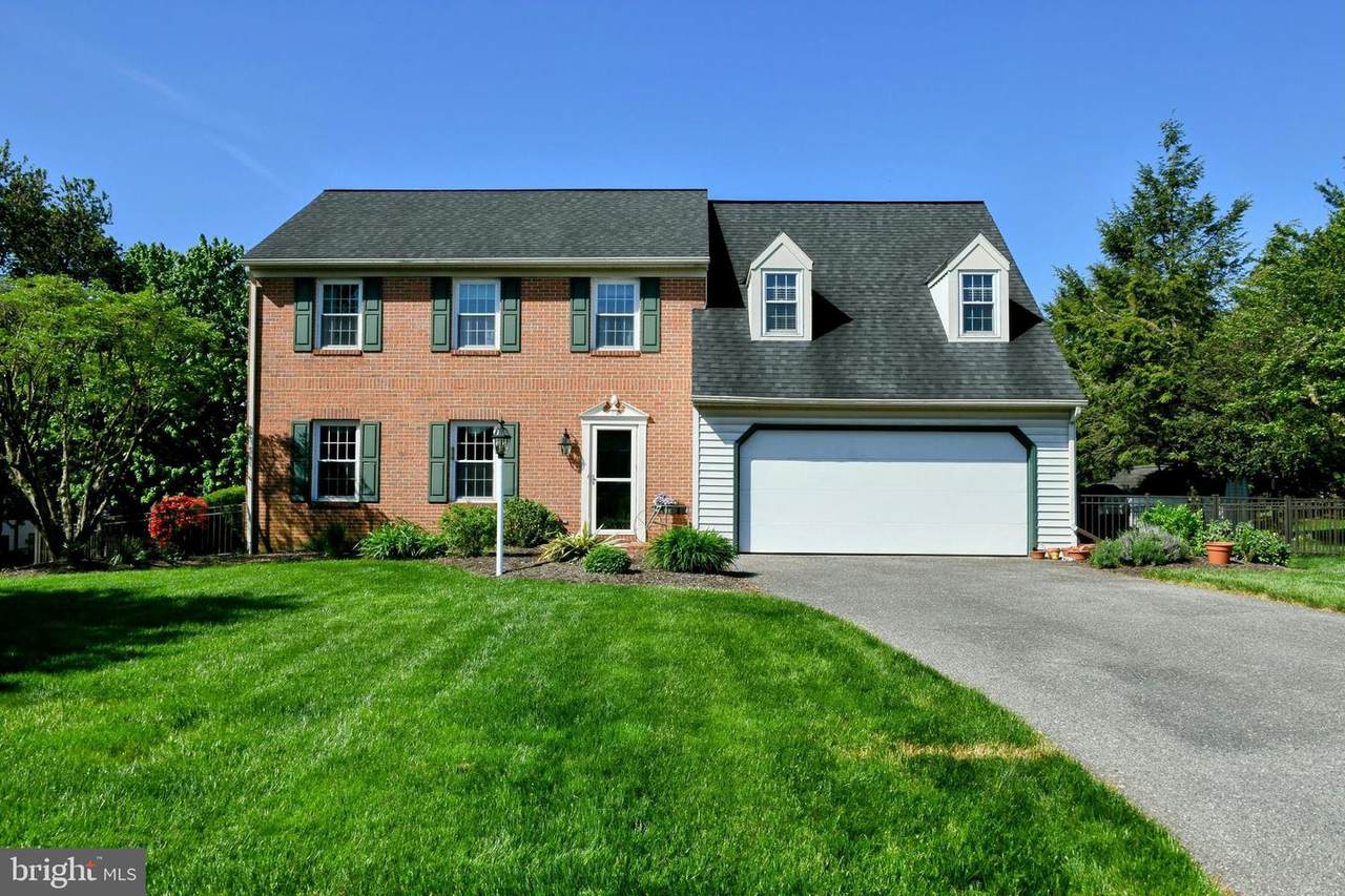 104 Susan Avenue - Photo 1