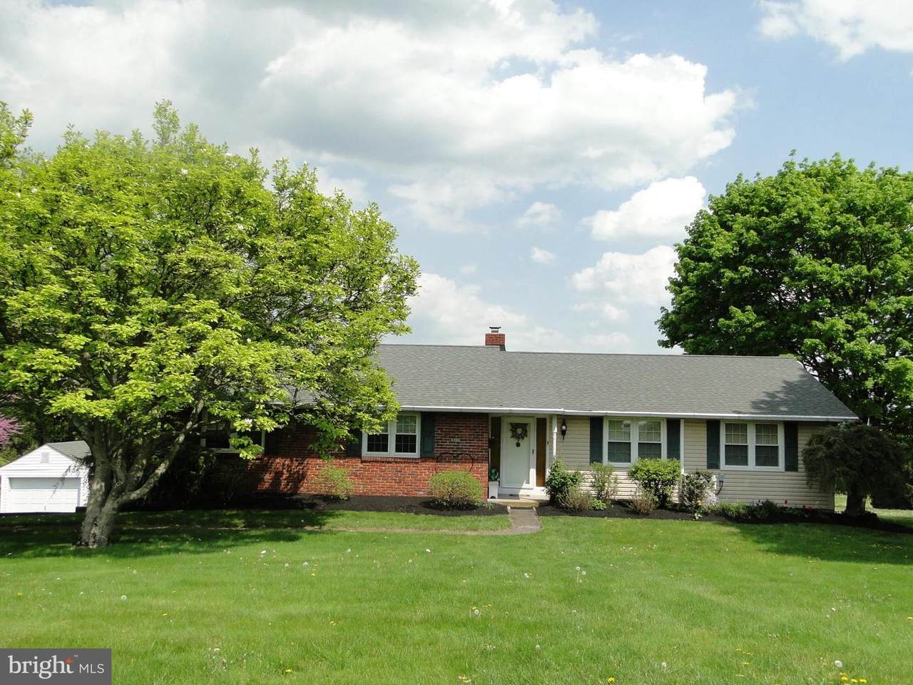 1635 Hillside Drive - Photo 1