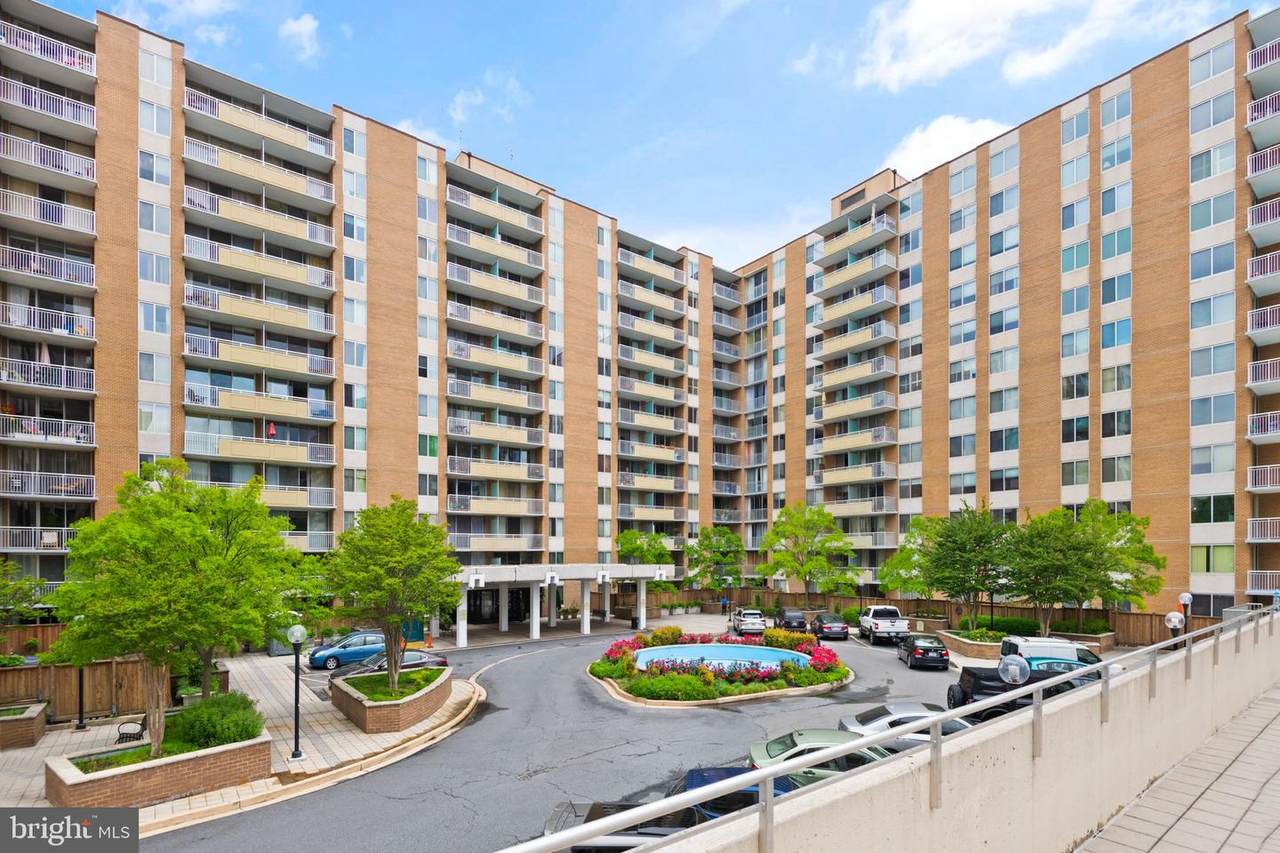 3001 Veazey Terrace - Photo 1