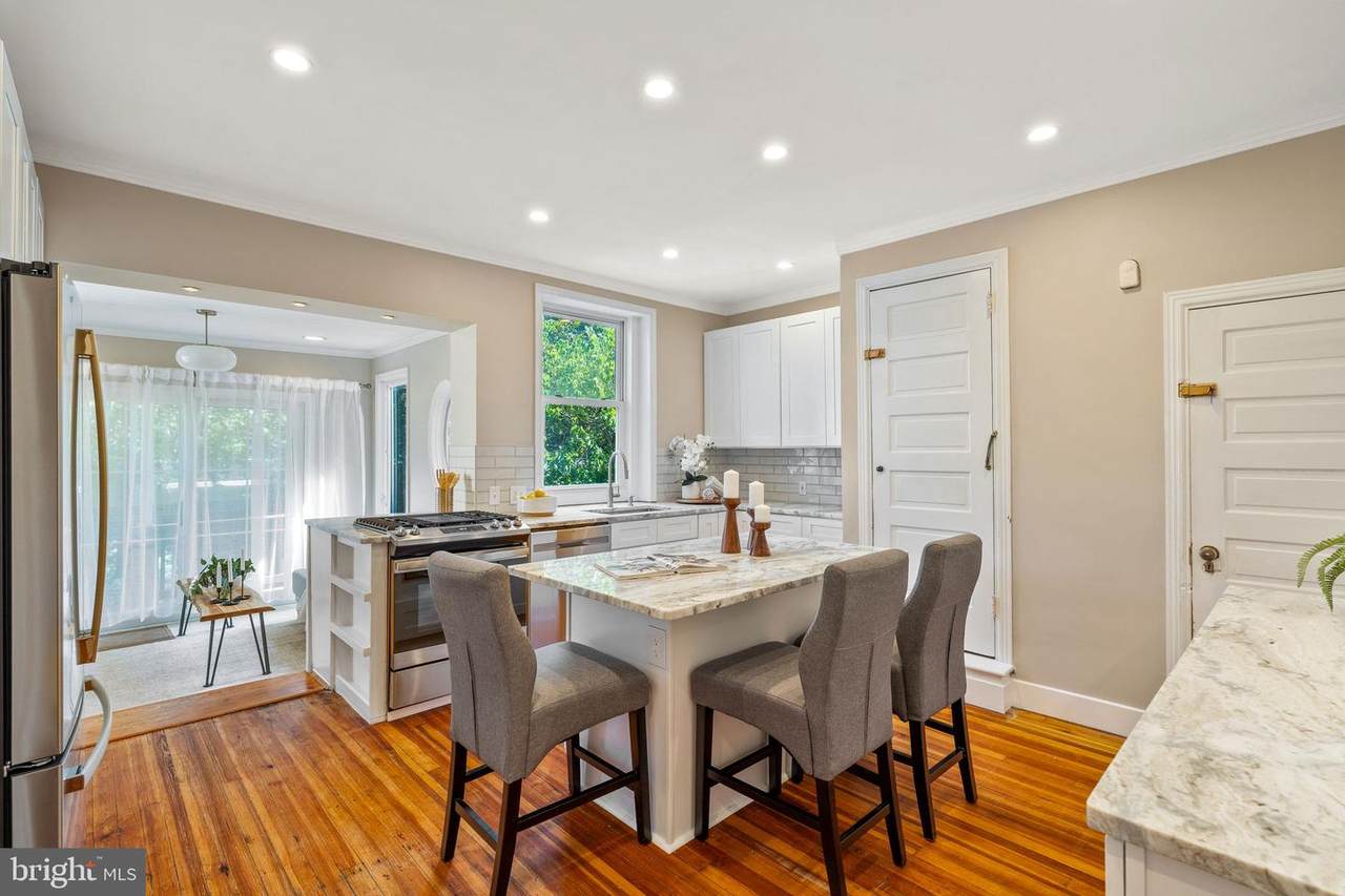 4215 Pine Street - Photo 1