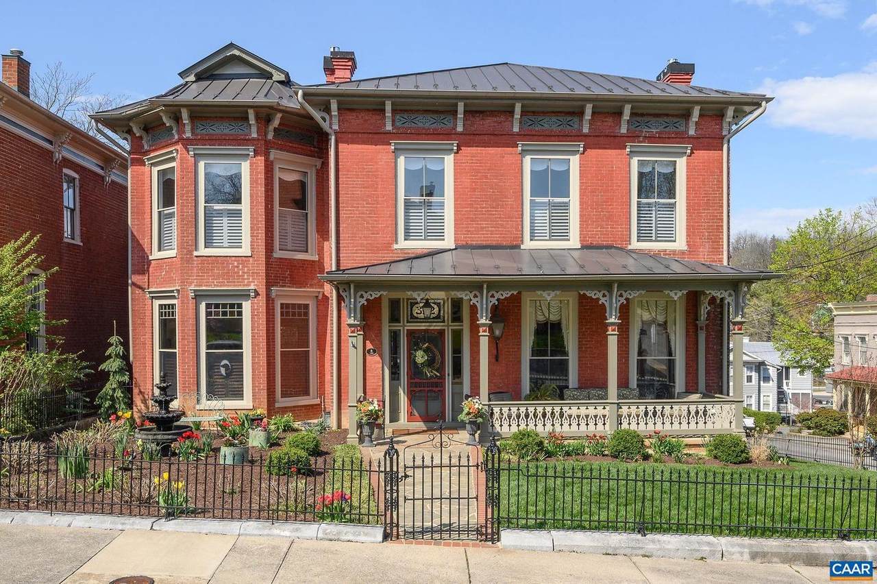 322 New St - Photo 1