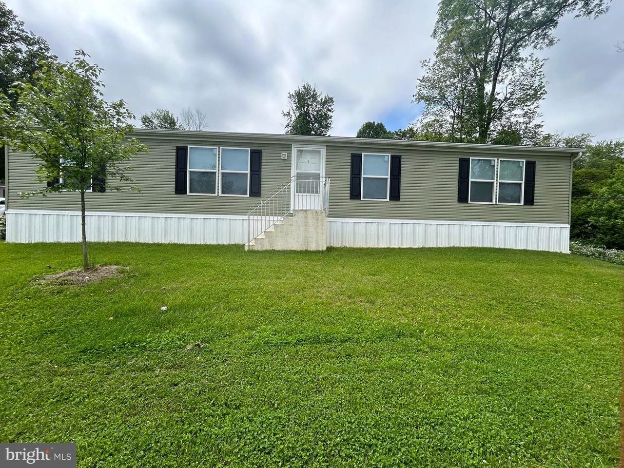 7 Forest Lane - Photo 1