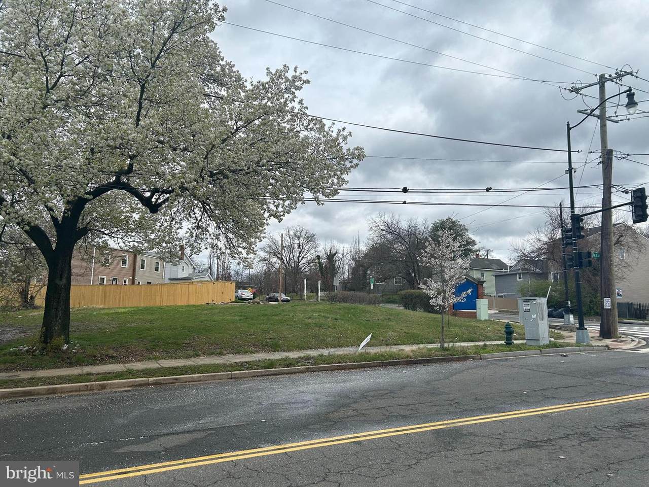 711 58TH Street - Photo 1