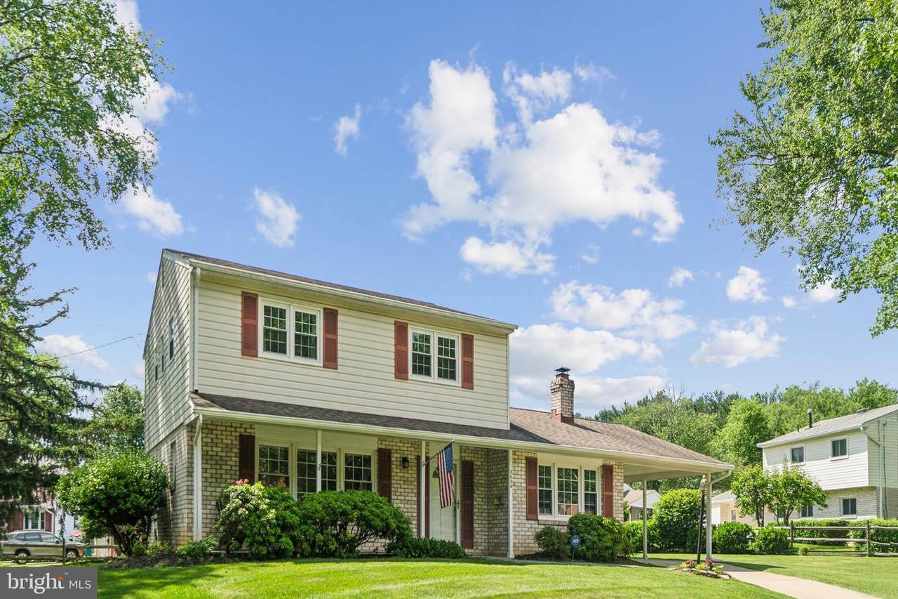 2896 Balmoral Drive - Photo 1