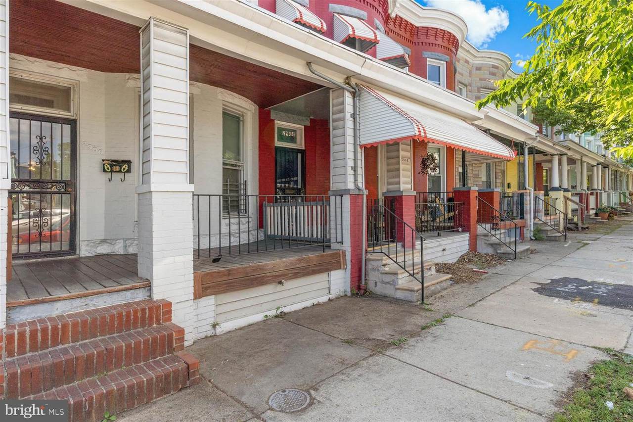 2906 Huntingdon Avenue - Photo 1