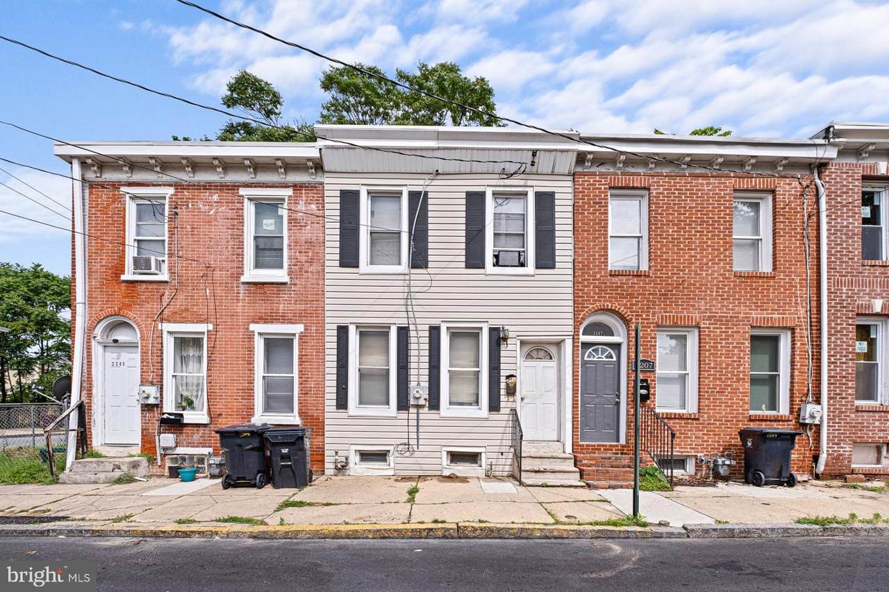 2205 Carter Street - Photo 1