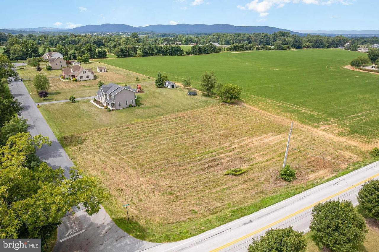 2 Palomino Parkway - Photo 1
