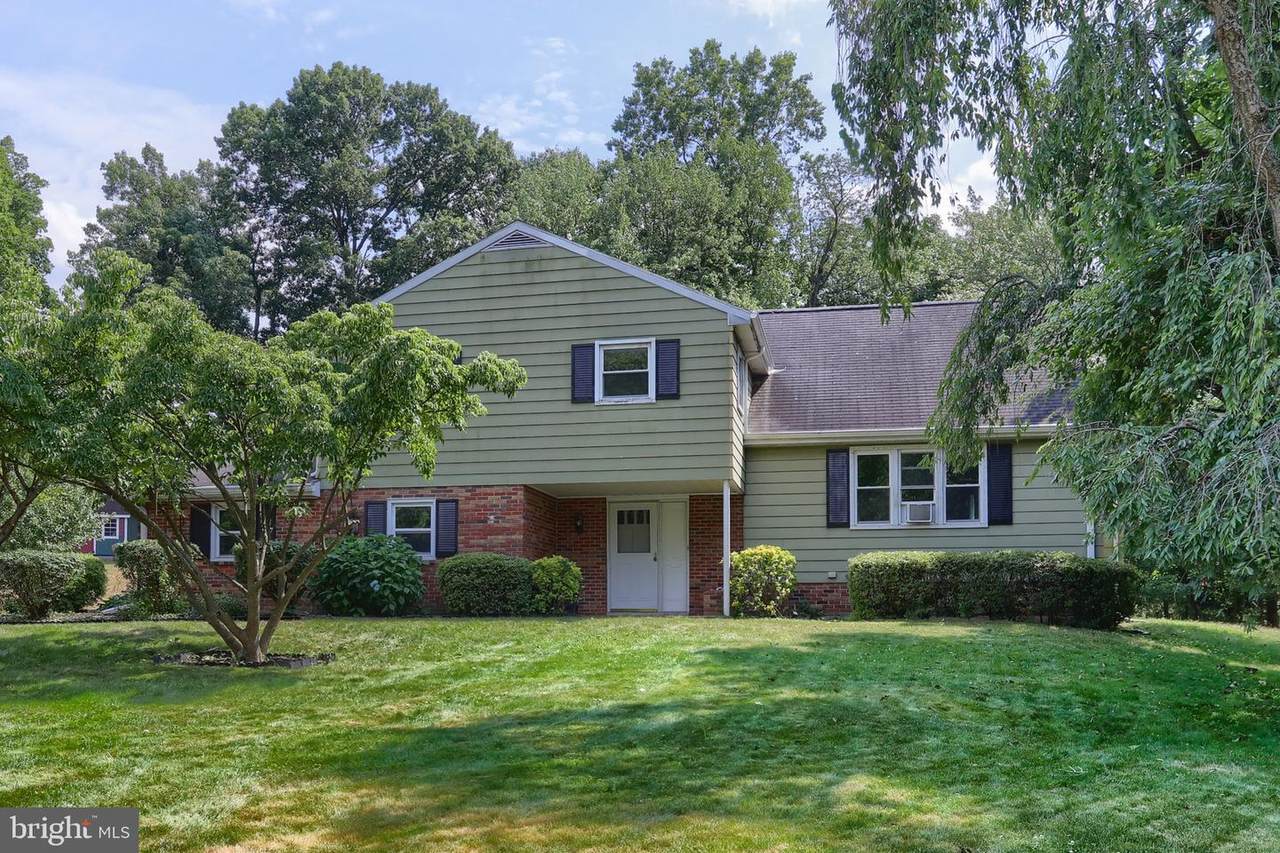 218 Fairville Avenue - Photo 1