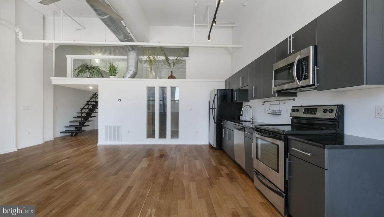 2200 Arch Street - Photo 1