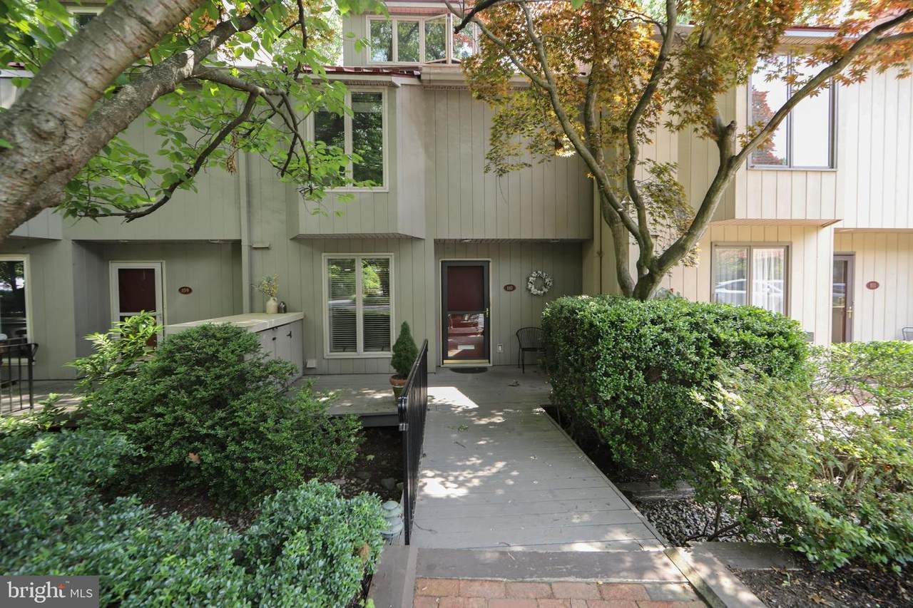 110 The Mews - Photo 1