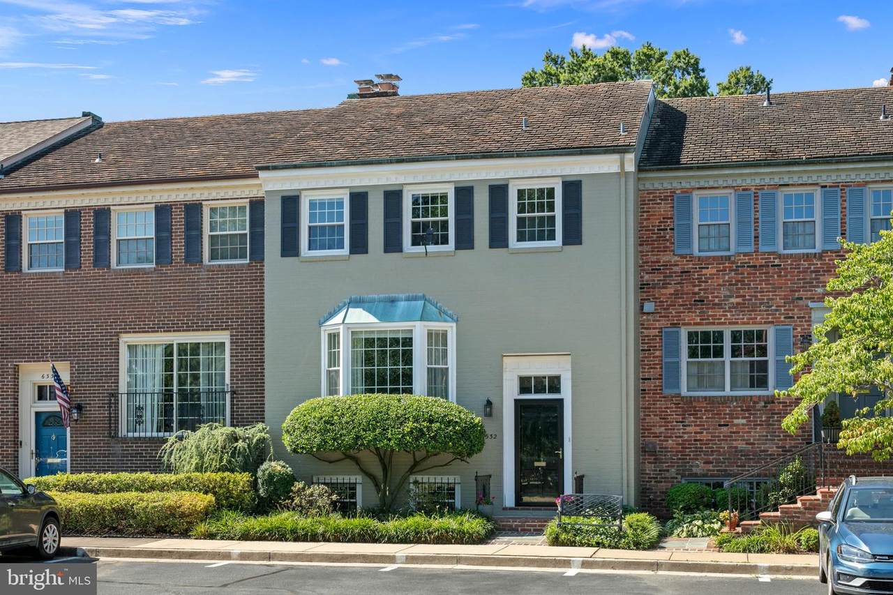 6332 Golf Course Square - Photo 1
