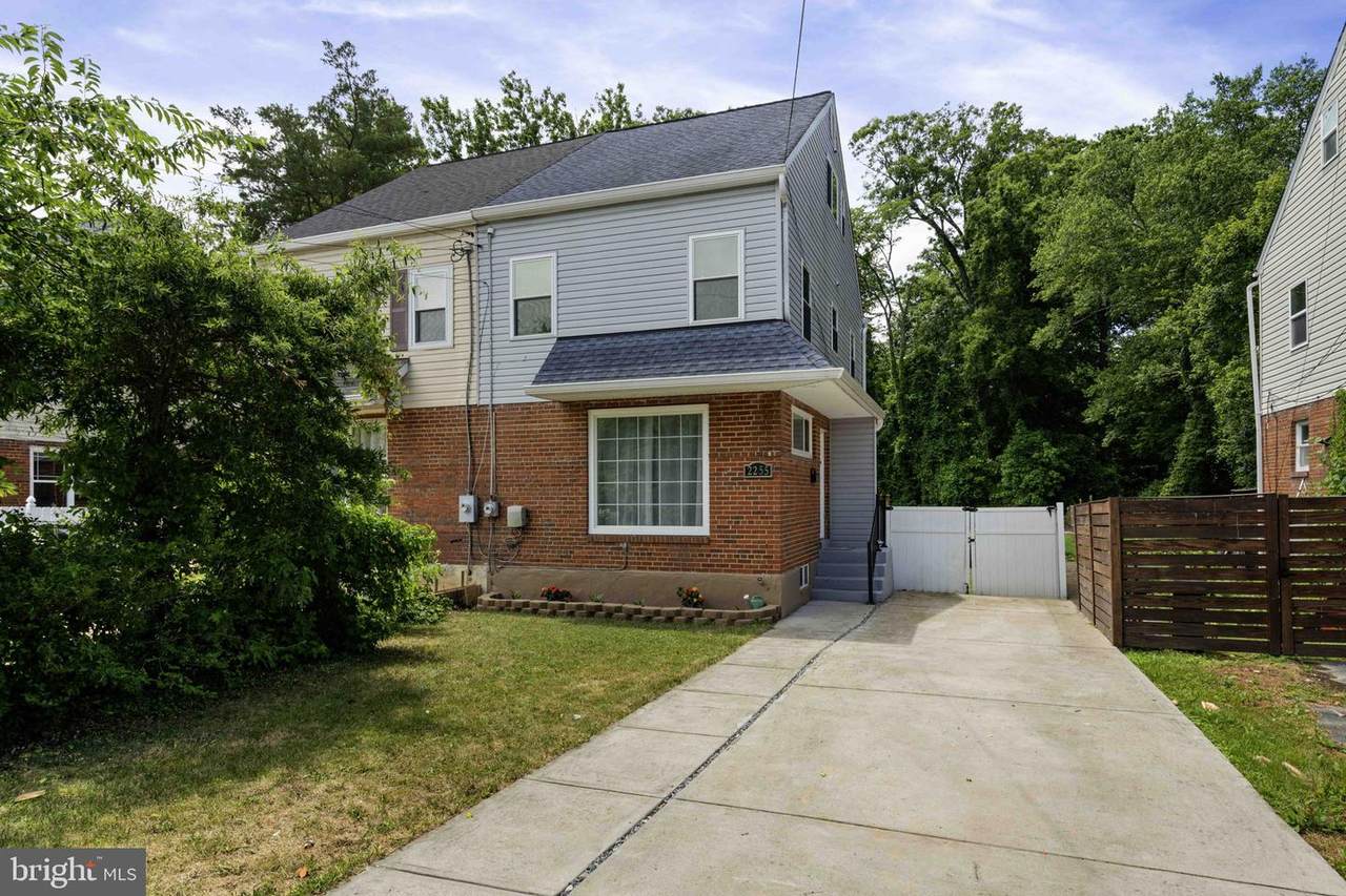 2255 Sweetbriar Drive - Photo 1