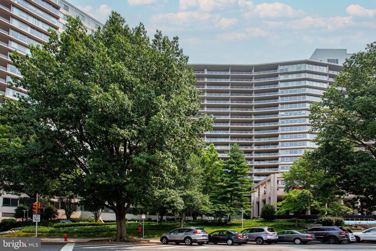 2401 Pennsylvania Avenue - Photo 1