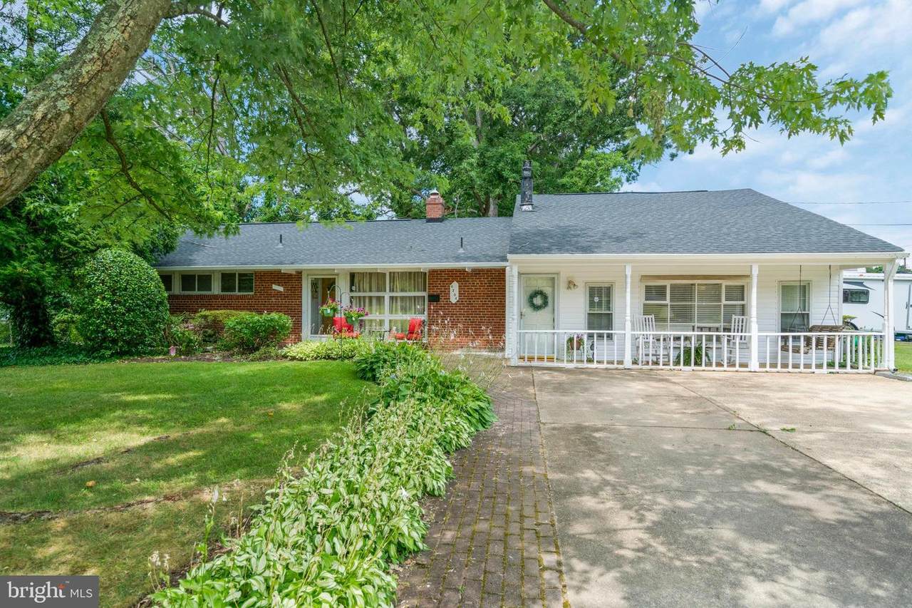 6204 Julian Street - Photo 1
