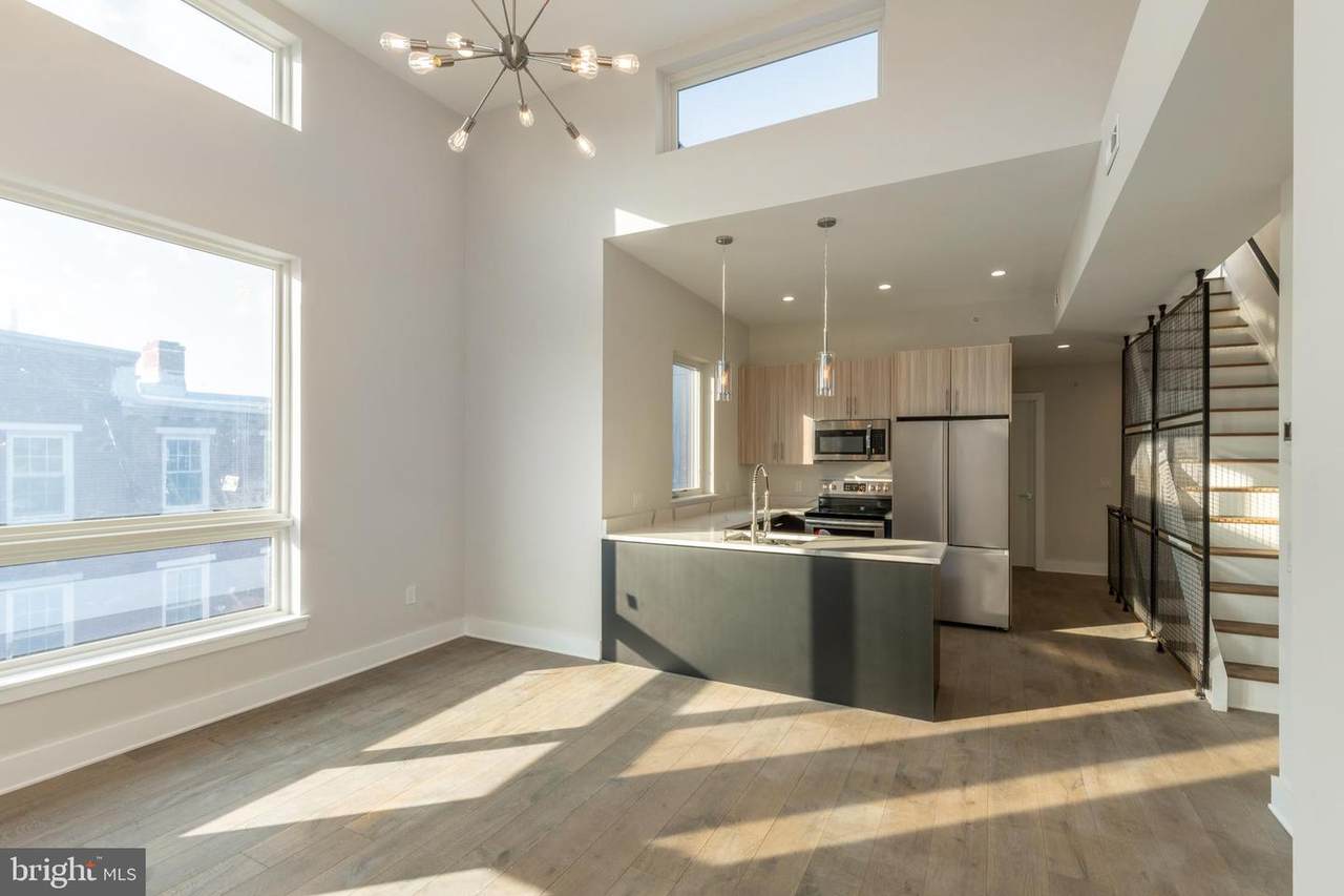 920 15TH Street - Photo 1