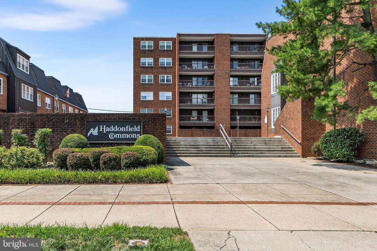 105 Haddonfield Cmns - Photo 1