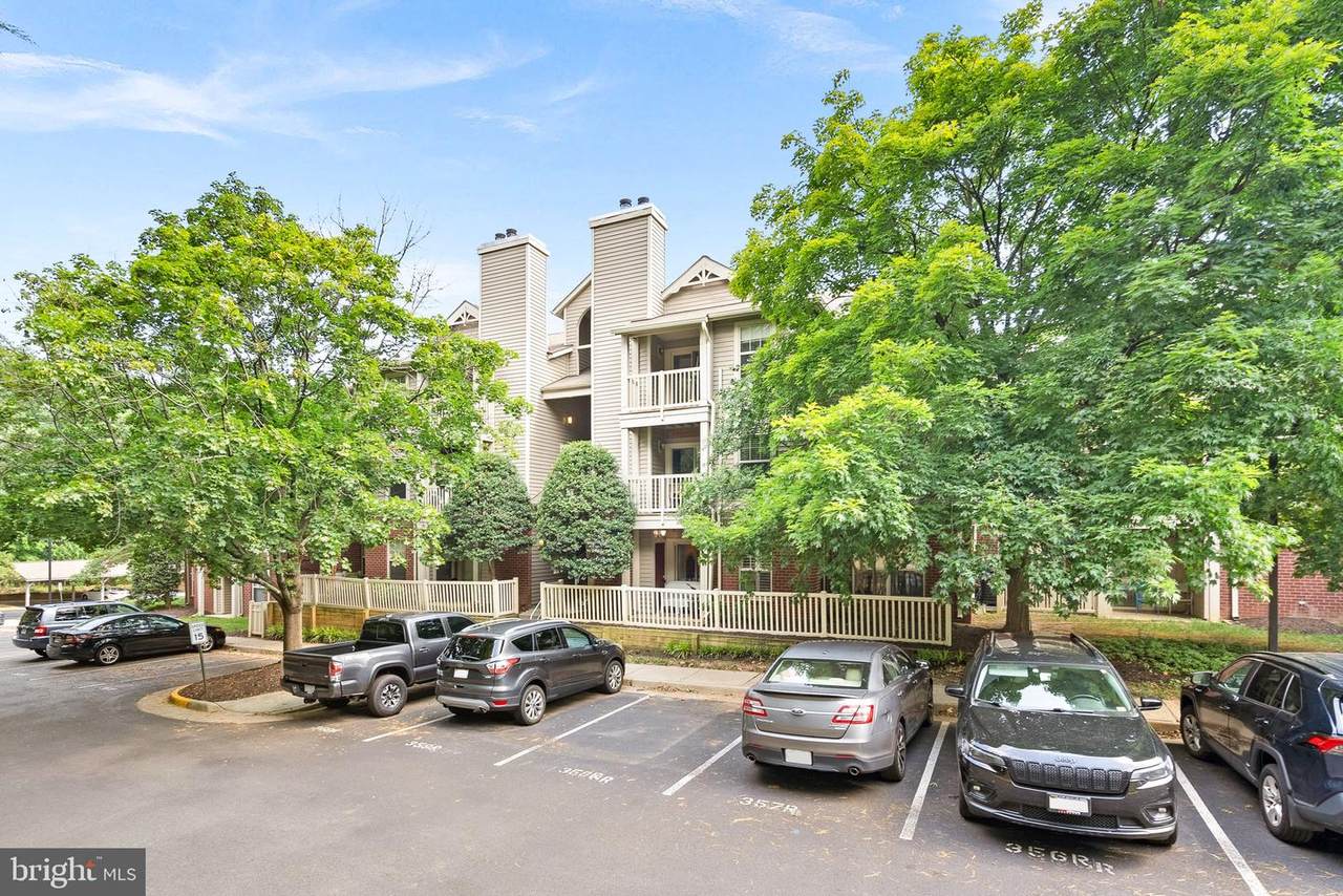 1725 Ascot Way - Photo 1