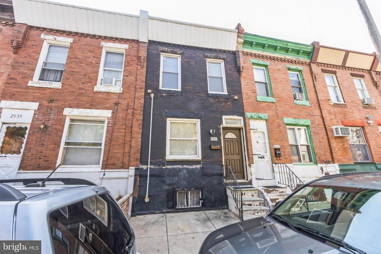 2537 Marshall Street - Photo 1