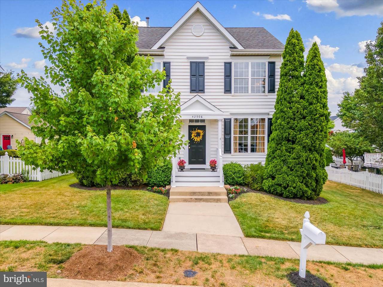42908 Nashua Street - Photo 1