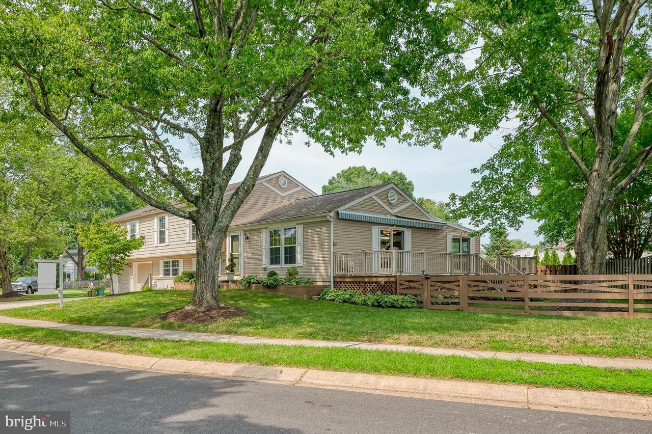 59 Neptune Drive - Photo 1