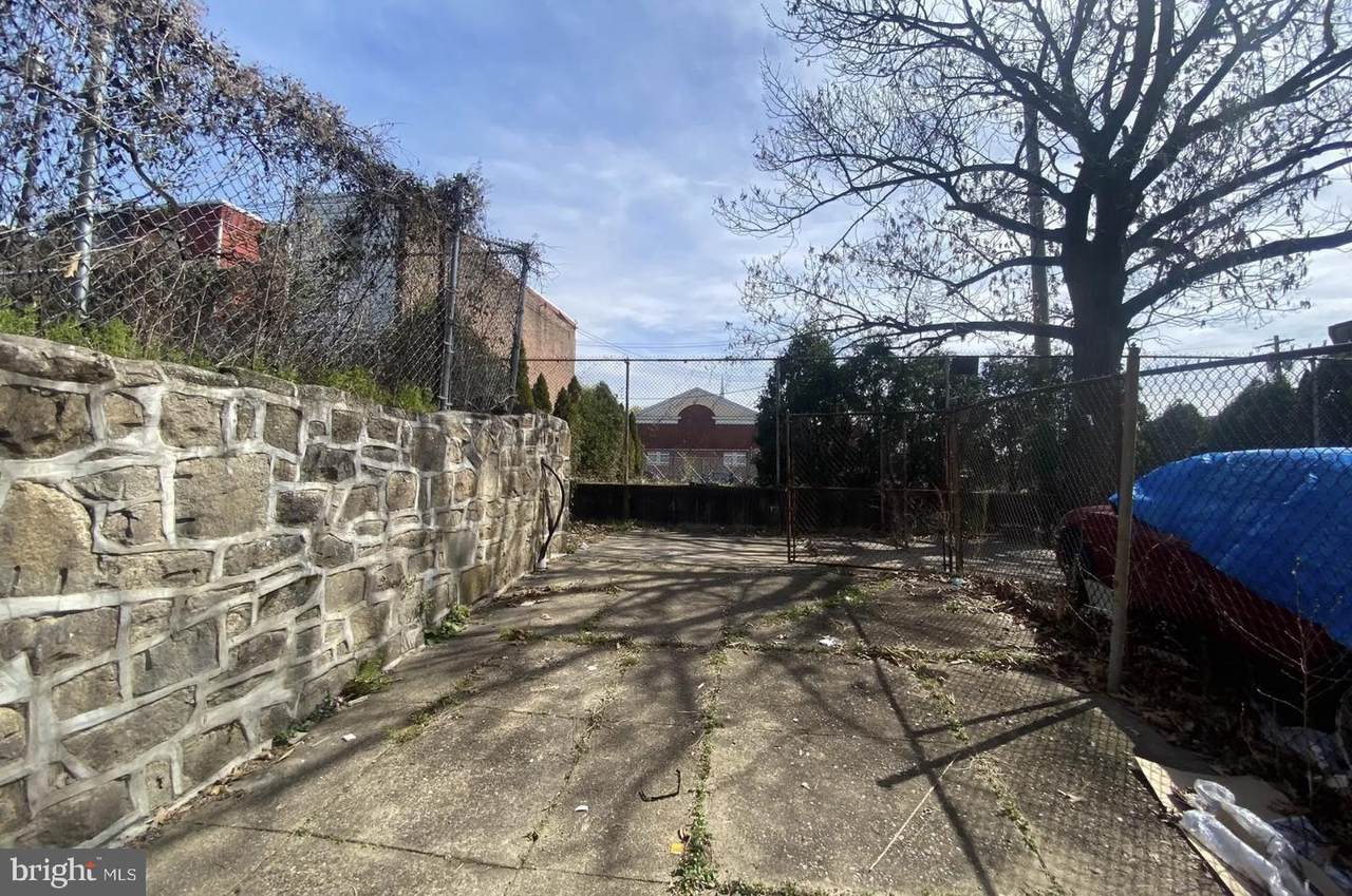 4715 15TH Street - Photo 1