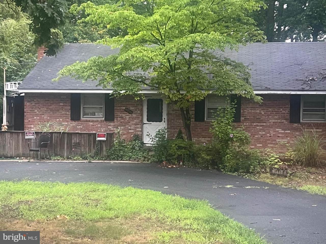 4916 Ridgewood Road - Photo 1