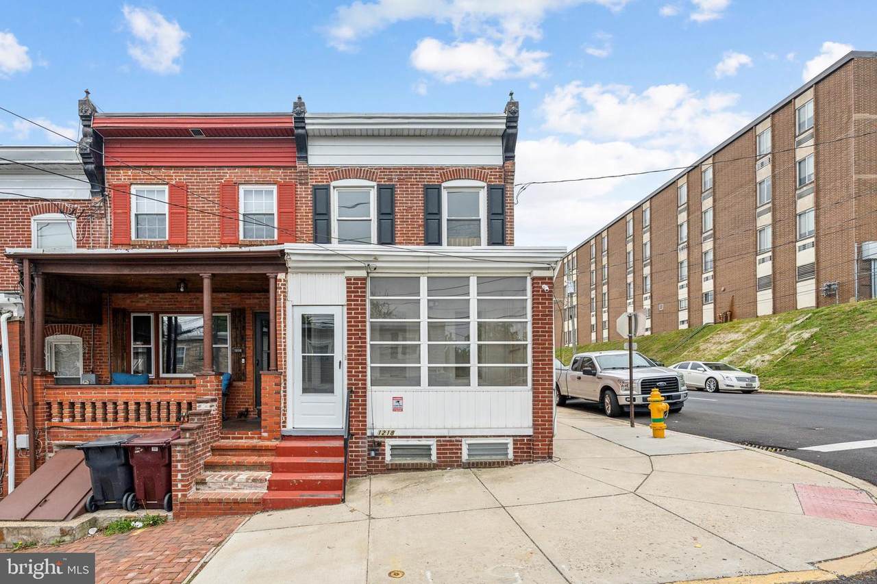 1218 Oak Street - Photo 1