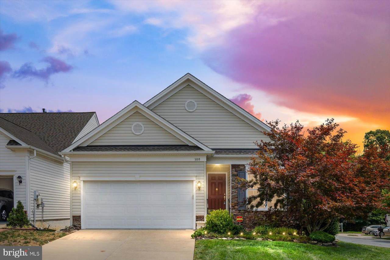 300 Bridgewater Circle - Photo 1