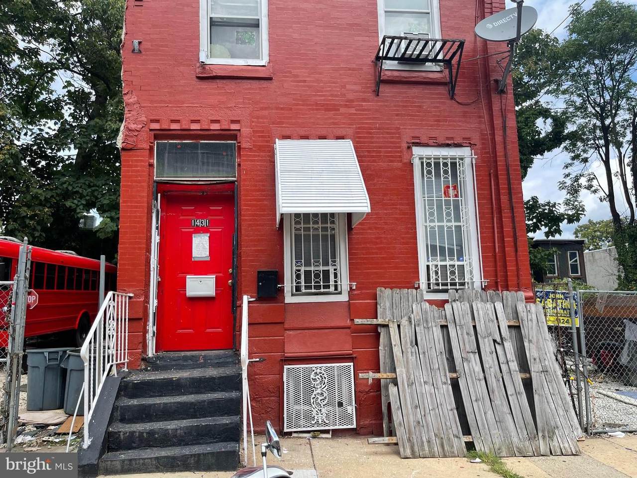 1431 Somerset Street - Photo 1