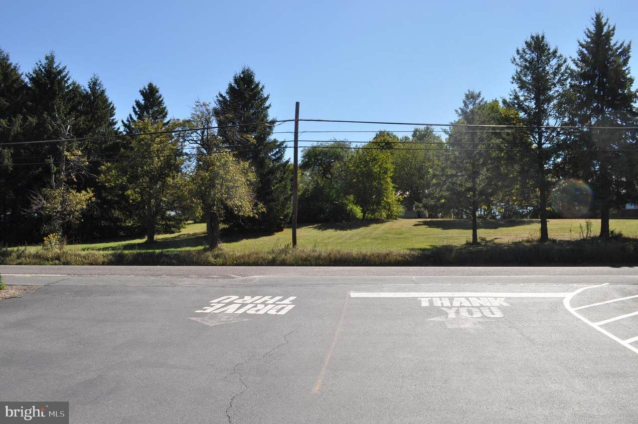 984 Main Street - Photo 1