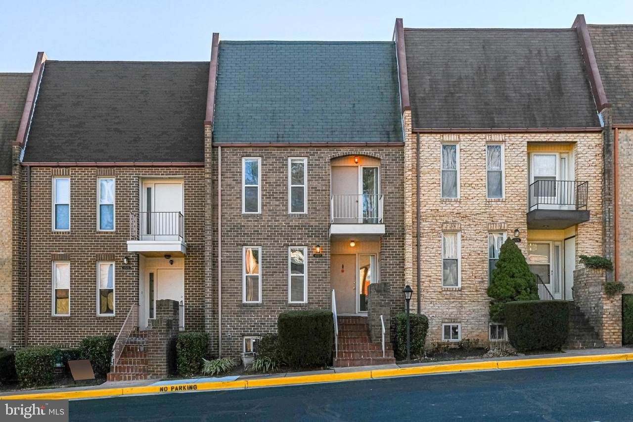 1727 Cy Court - Photo 1