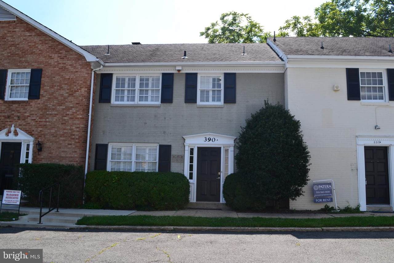 390 Maple Avenue - Photo 1