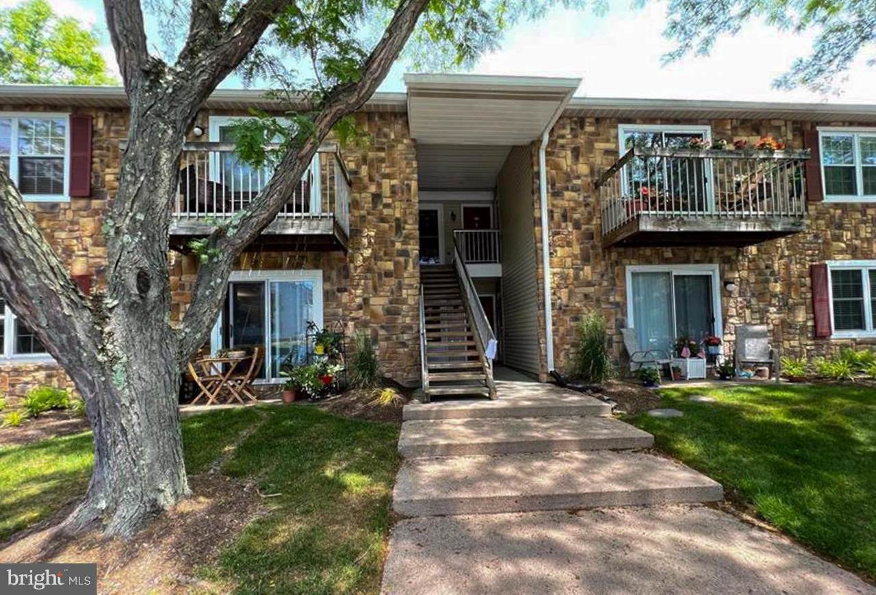 28 Barberry Court - Photo 1