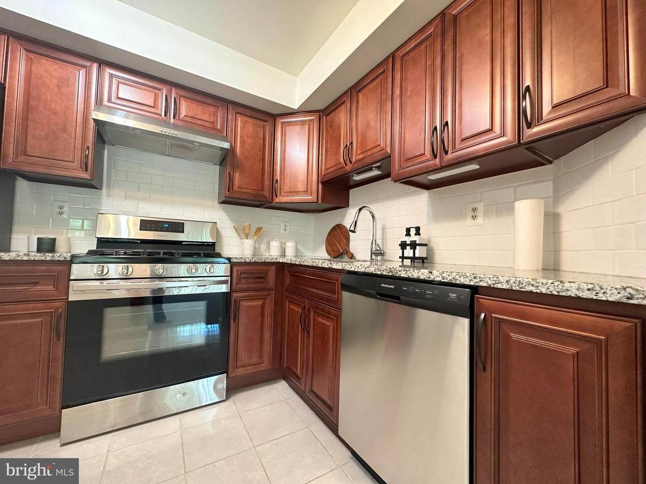 301 Trinity Court - Photo 1