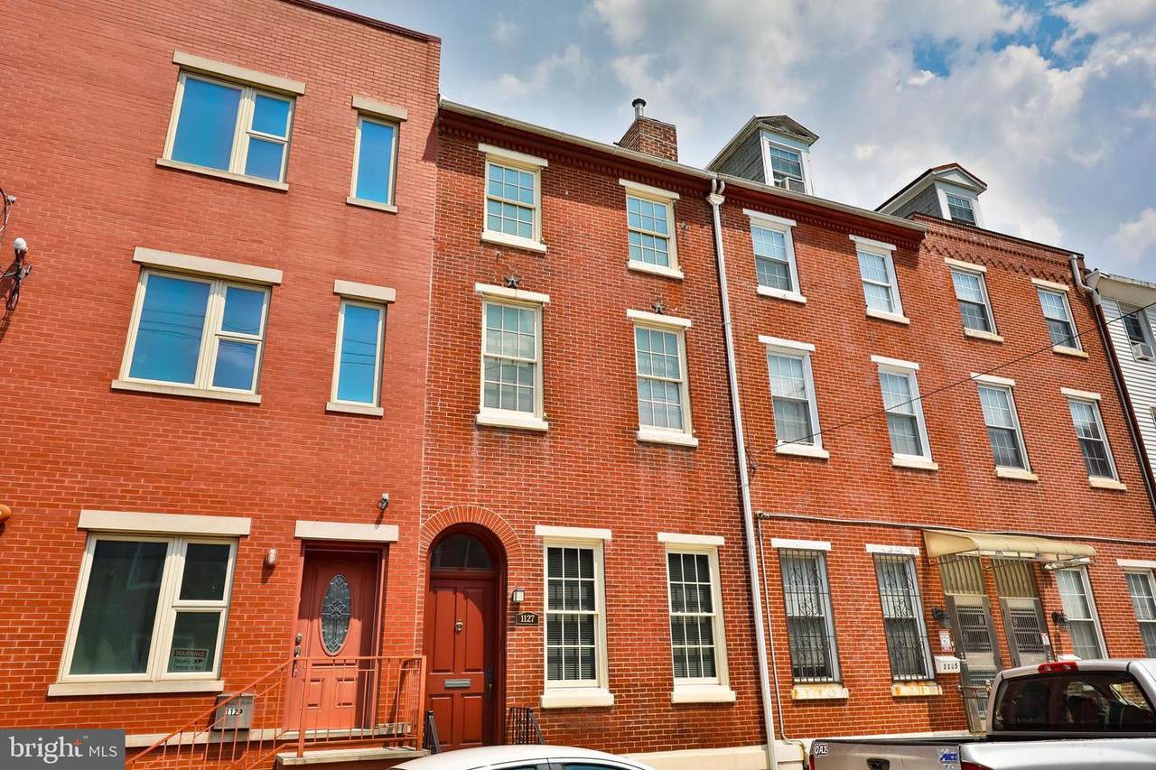 1127 Green Street - Photo 1