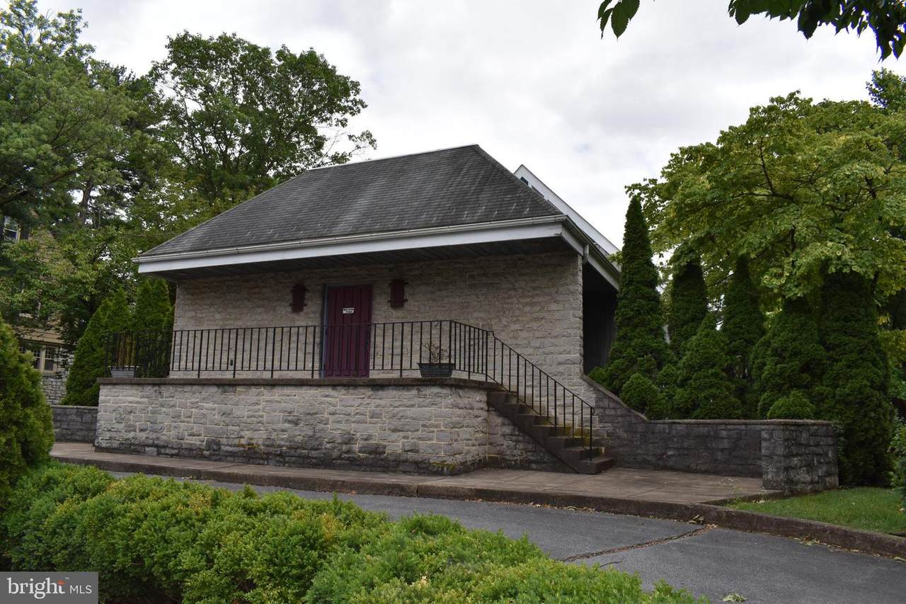 1040 Edgar Avenue - Photo 1