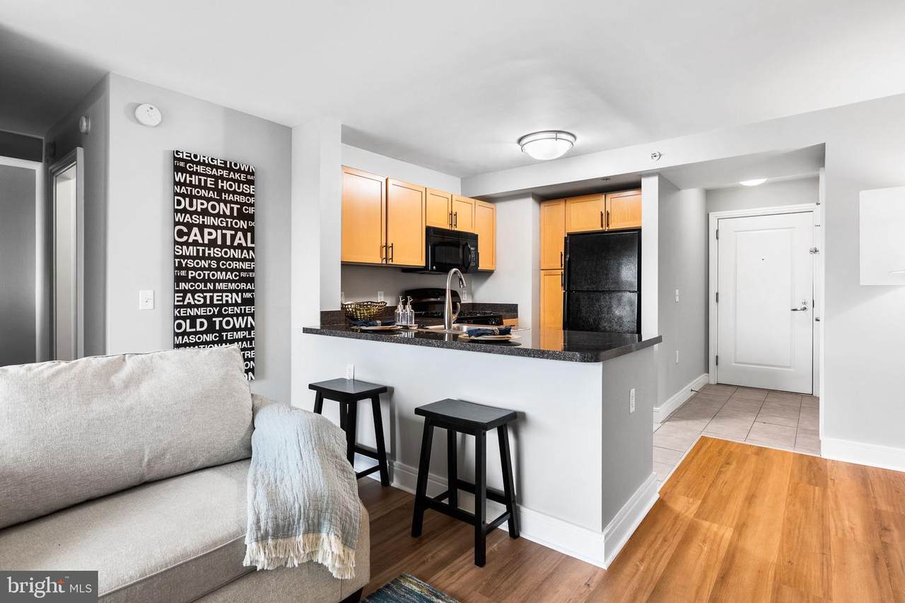 800 4TH Street - Photo 1