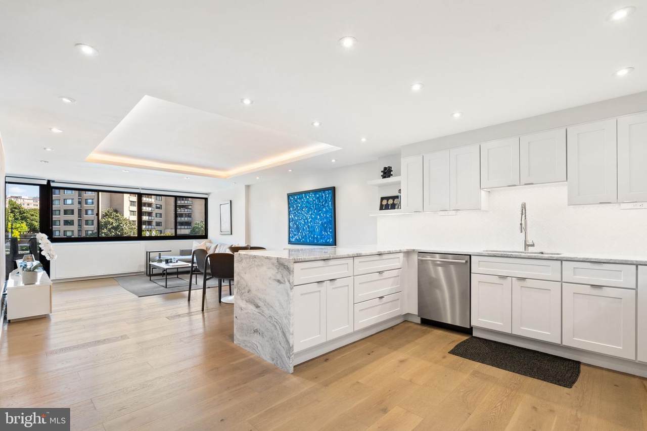 2510 Virginia Avenue - Photo 1