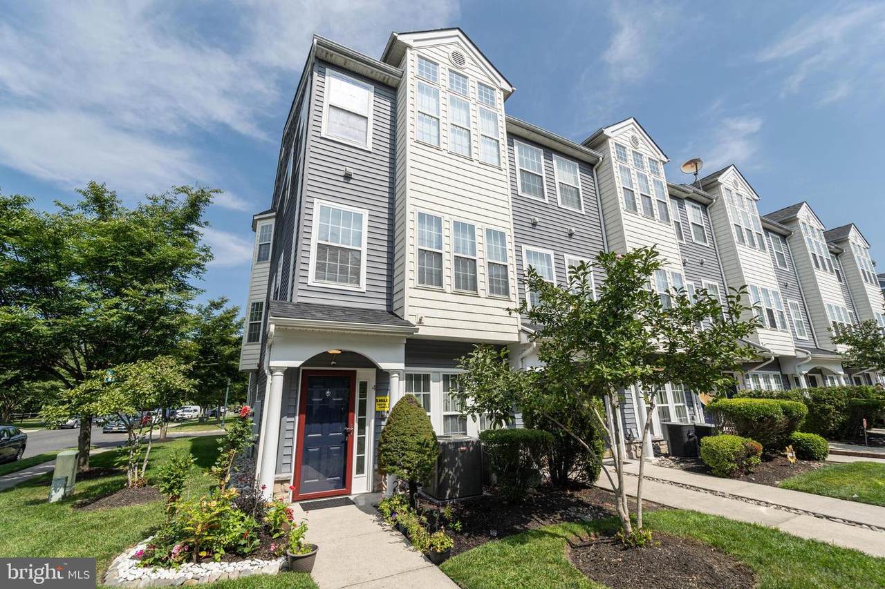 4 Swan Court - Photo 1