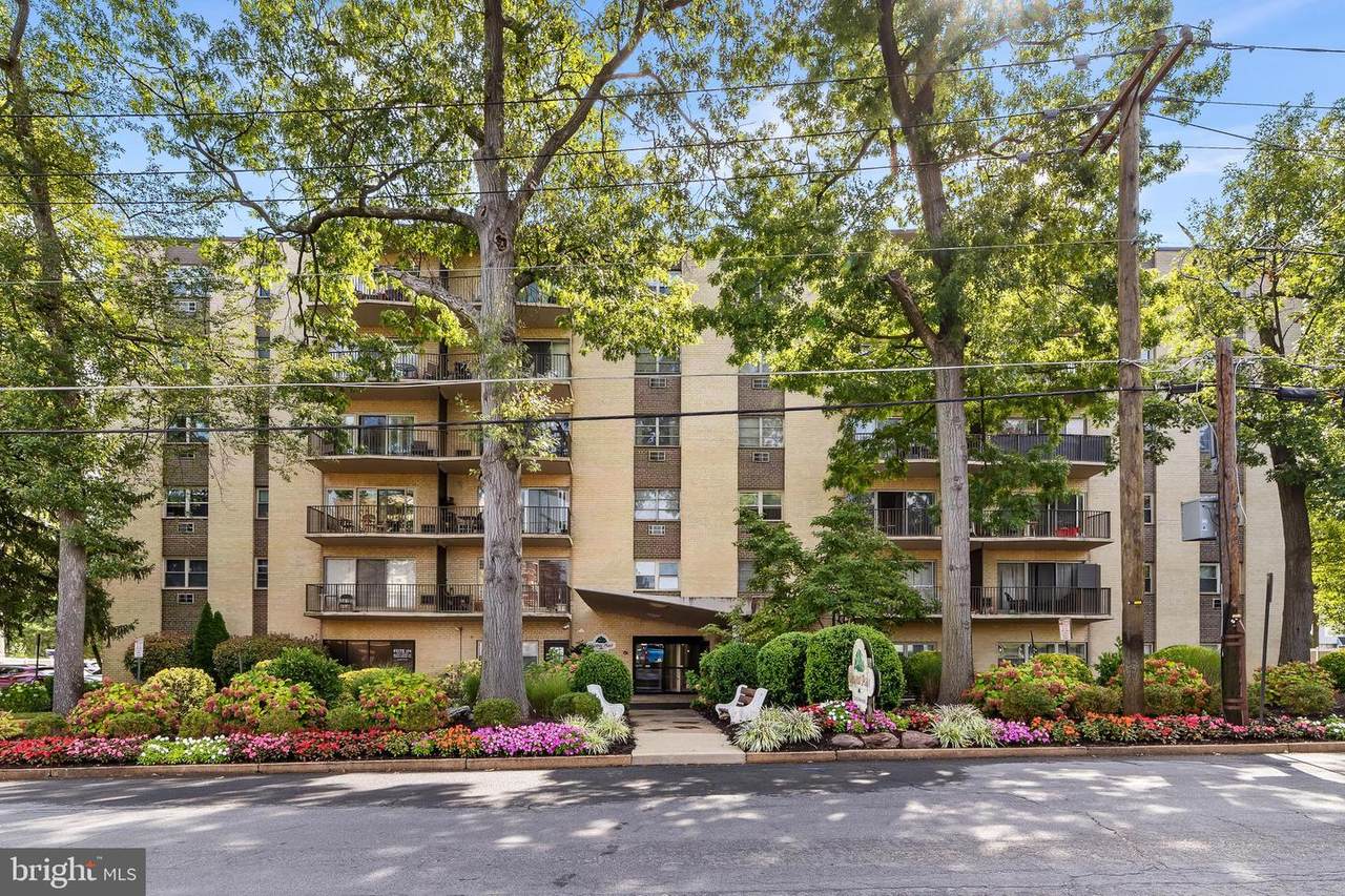 211 Chestnut Place - Photo 1