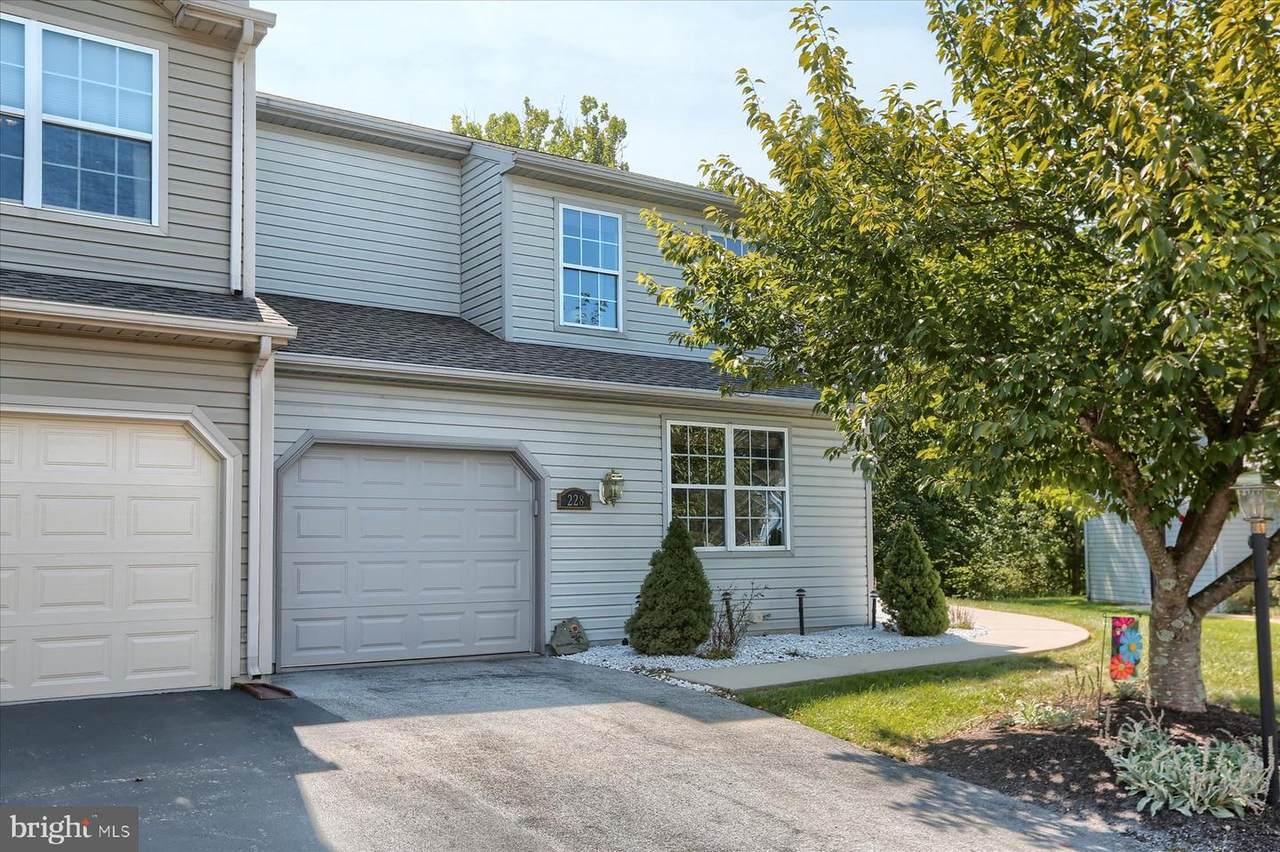 228 Forest Oak Lane - Photo 1